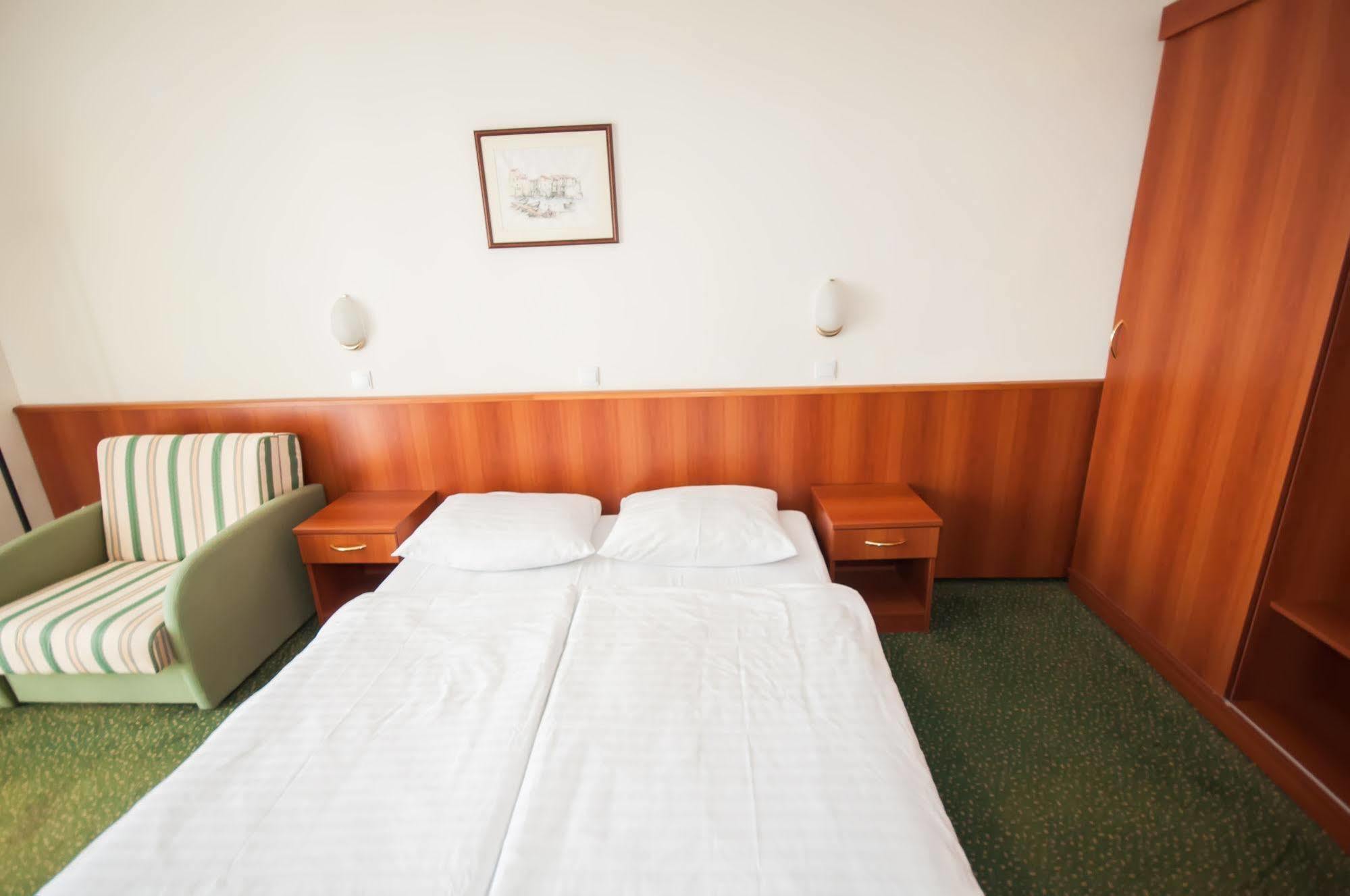 Hotel Lavanda Božava Extérieur photo
